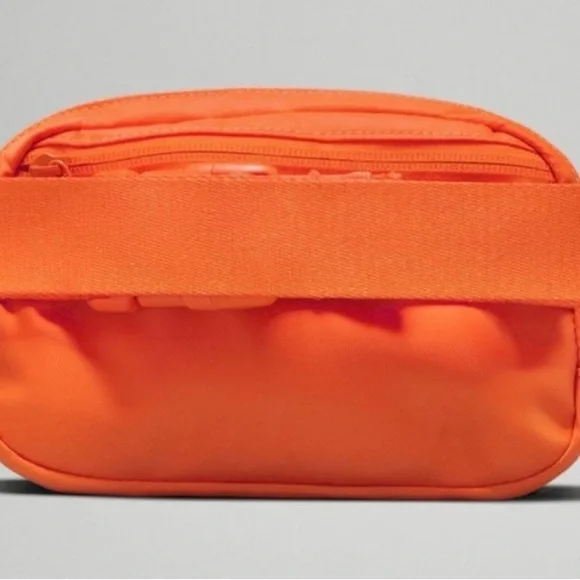 lululemon athletica Orange Crossbody Bag NWT - Picture 2 of 3